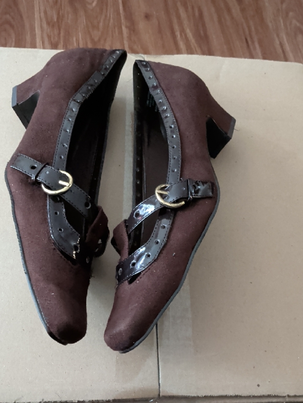 Step Up Comfort Women's Brown Suede Heels with Patent Trim - Picture 3 of 6